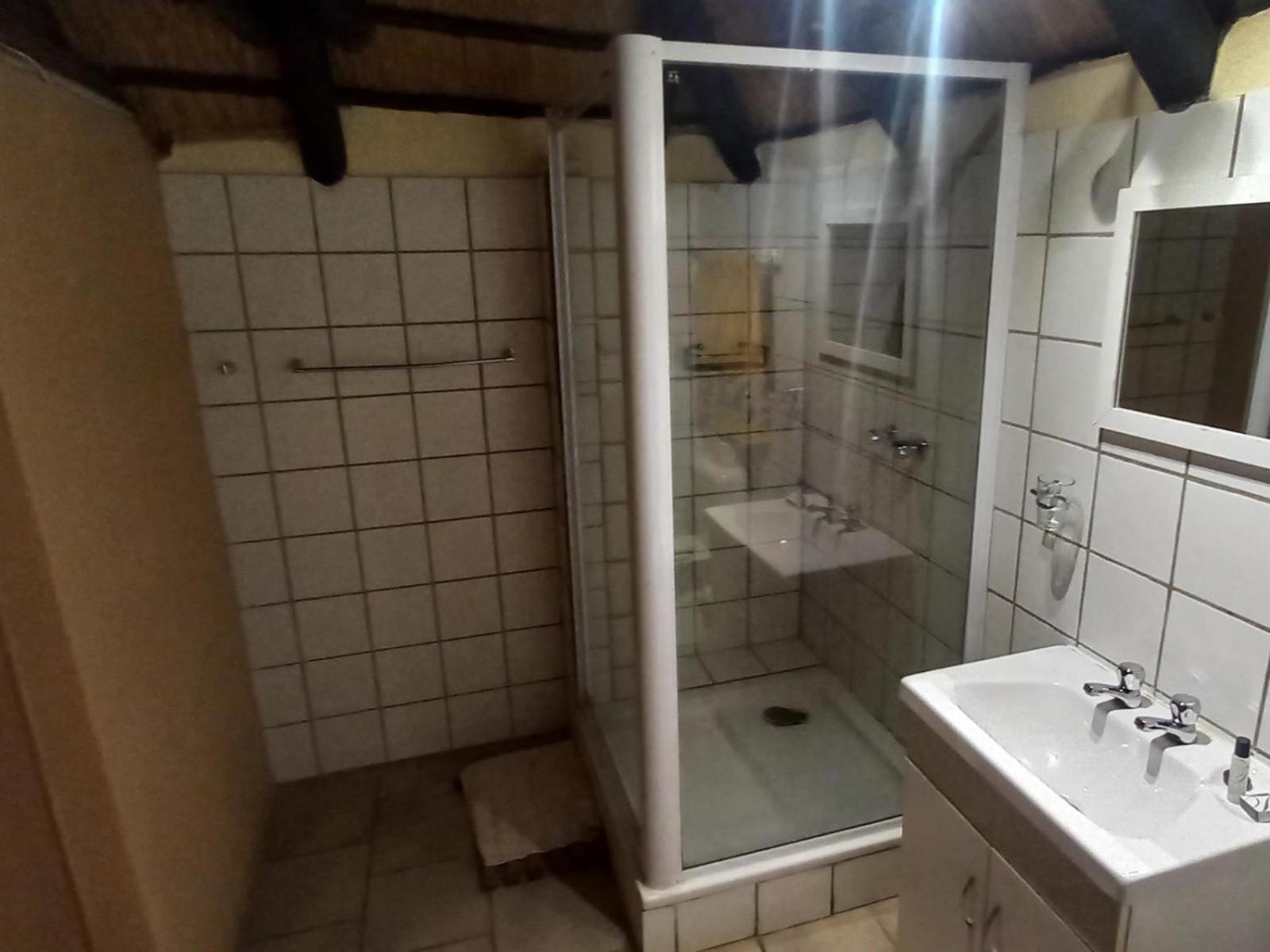 Ombinda Country Lodge Outjo Kamer foto