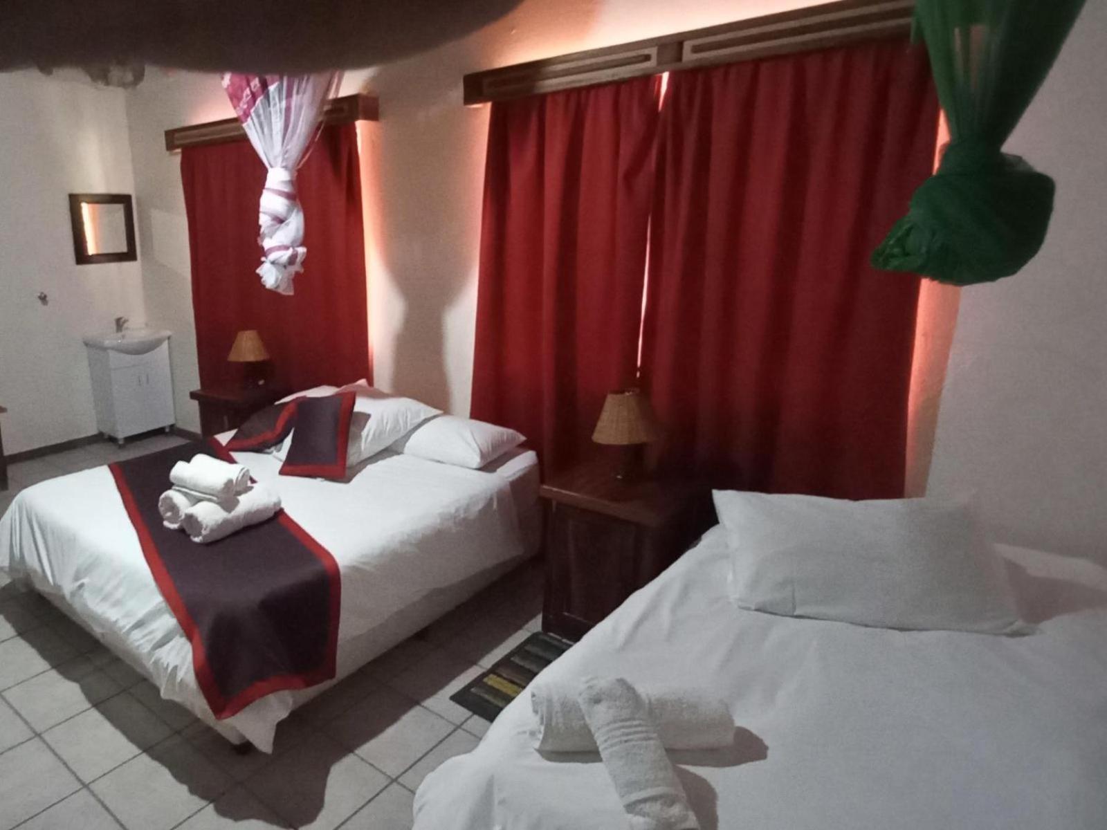 Ombinda Country Lodge Outjo Kamer foto